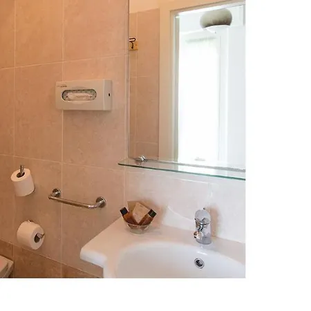 Tritone Отель Сенигаллия