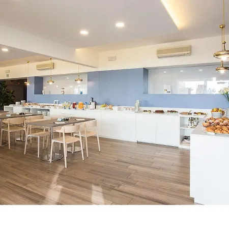 Tritone Отель Сенигаллия