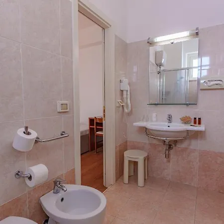 Tritone Hotel