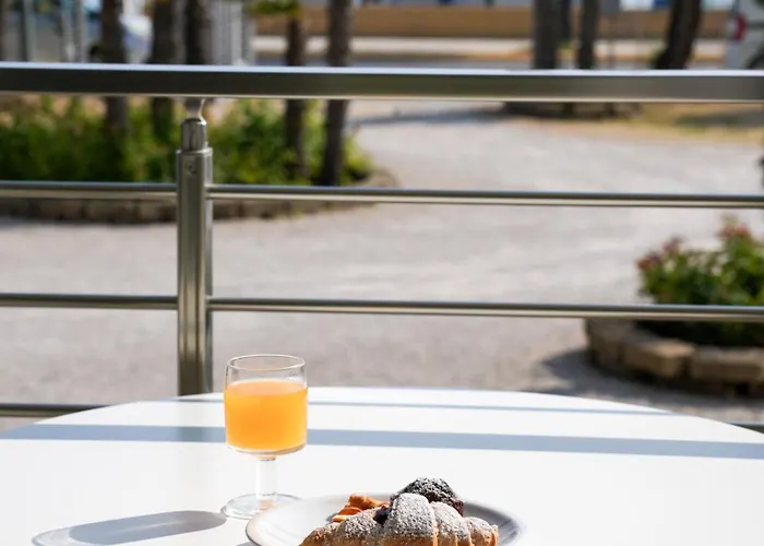 Tritone 3* سينِغاليا