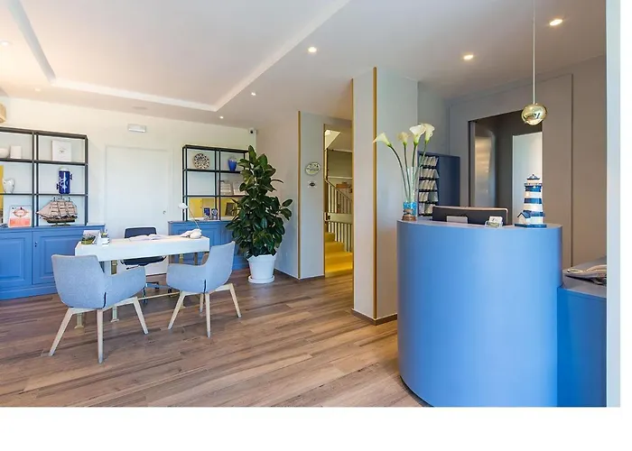 Tritone 3* سينِغاليا